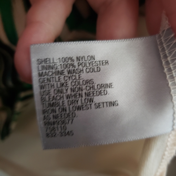 Abstract Halter Ruffle Blouse - Picture 4 of 4